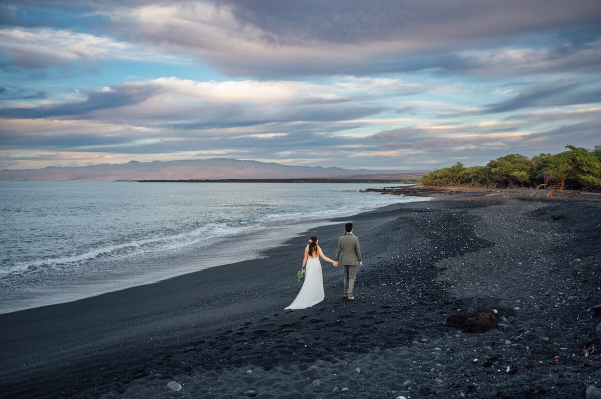black sand beach wedding at Kiholo Bay