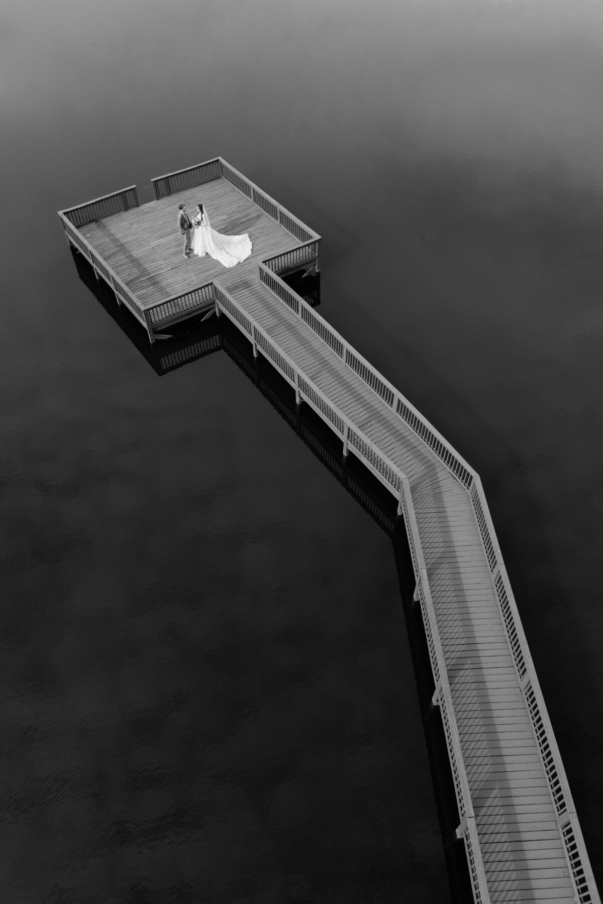 25033_3974_bw