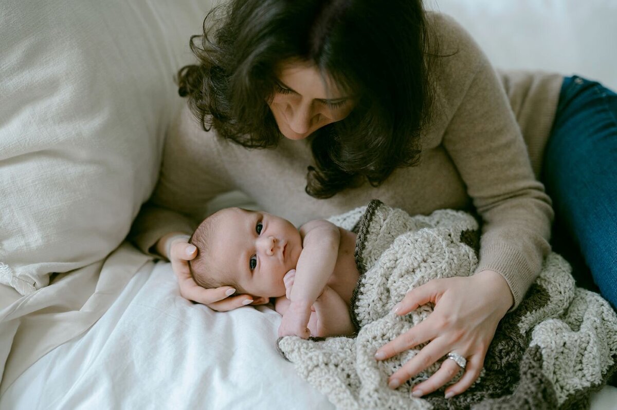 bella-luce-by-michelle-andrea-new-england-photographer-newborn-perry-family-62