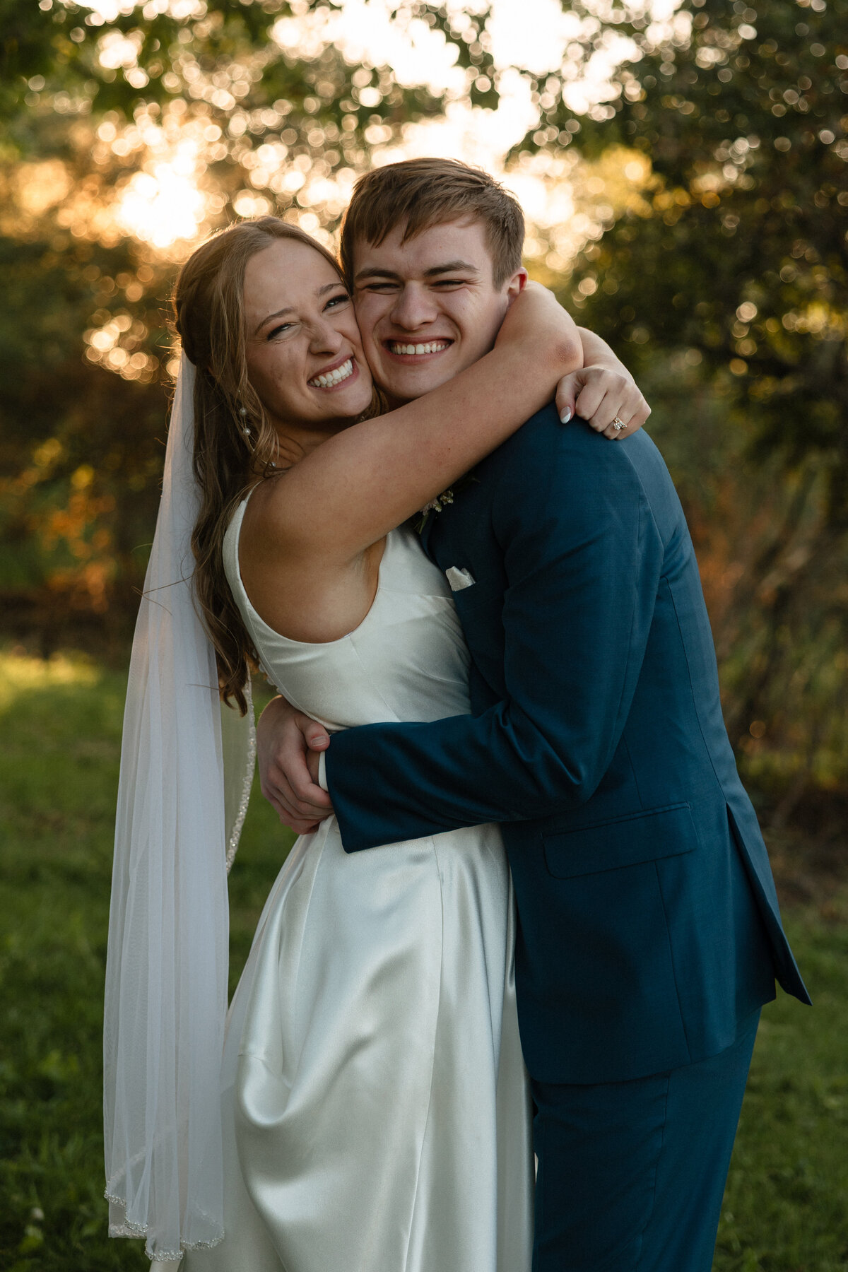 Sydney and Brant's Rustic Midwest Wedding Photography-670