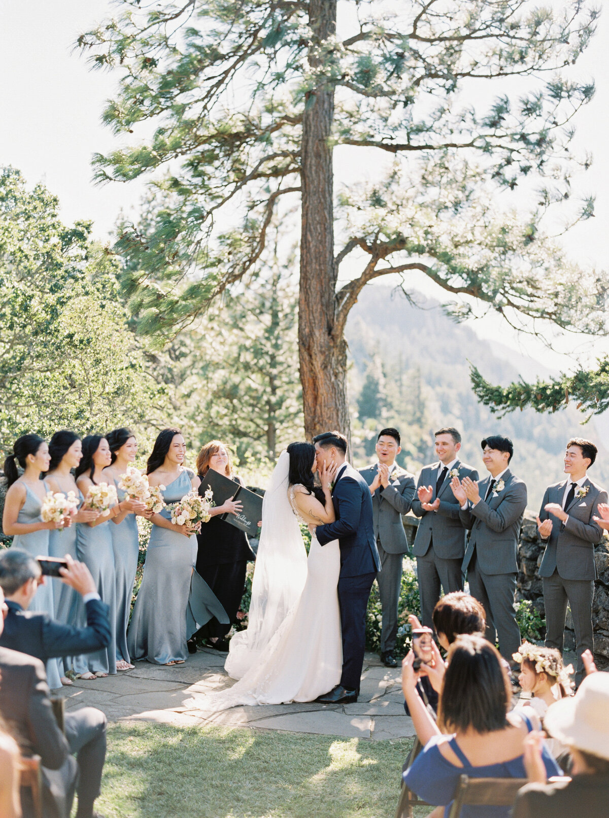 griffin-house-wedding-in-hood-river-oregon-by-the-tenneys-photographers-28