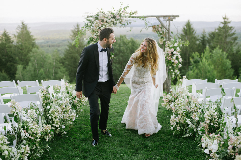 Mountain top ceremony at Cedar Lakes Estate in new York