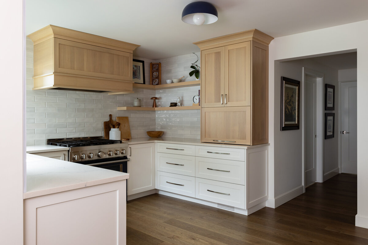 KatCo_Interiors-LakeHouse-Kitchen-01