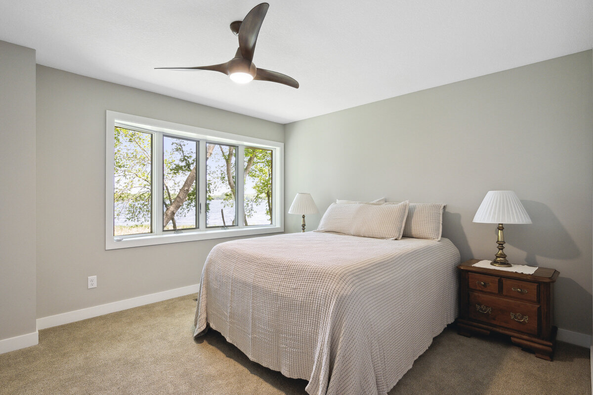 LakeWood - 12204 Hart Ave Annandale_038