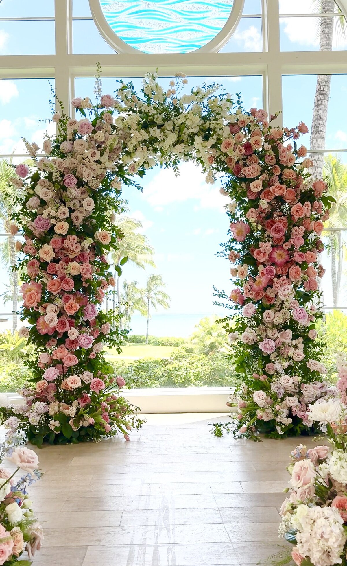 Hemingway ceremony arch