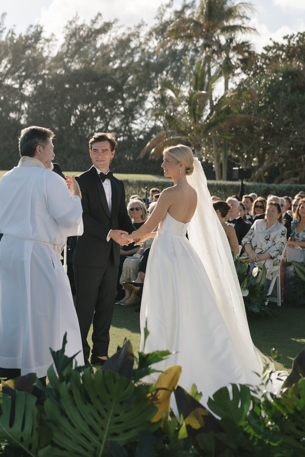 Palm Beach Jupiter Vero Beach wedding planner wedding design wedding coordination Florida wedding full service wedding planner full service wedding management South Florida wedding classic wedding design private club wedding-410-2