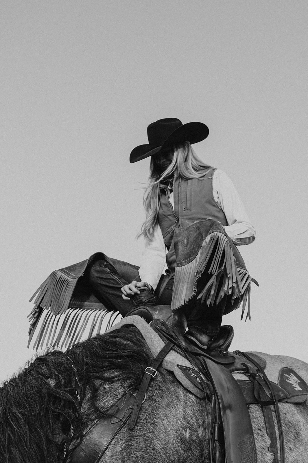 presley-gray-photo-montana-western-ranch-couples-photoshoot-1980