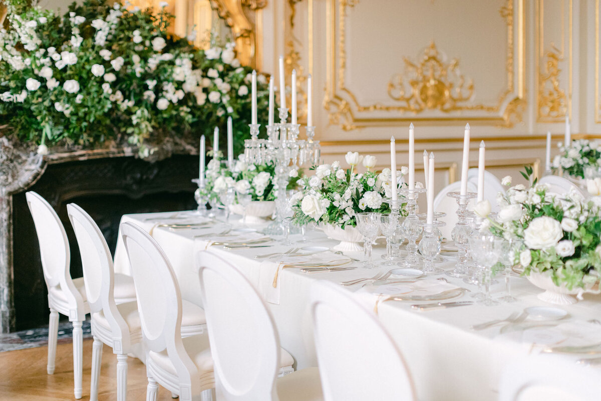 luxurious-wedding-floral-decoration-castle-style17