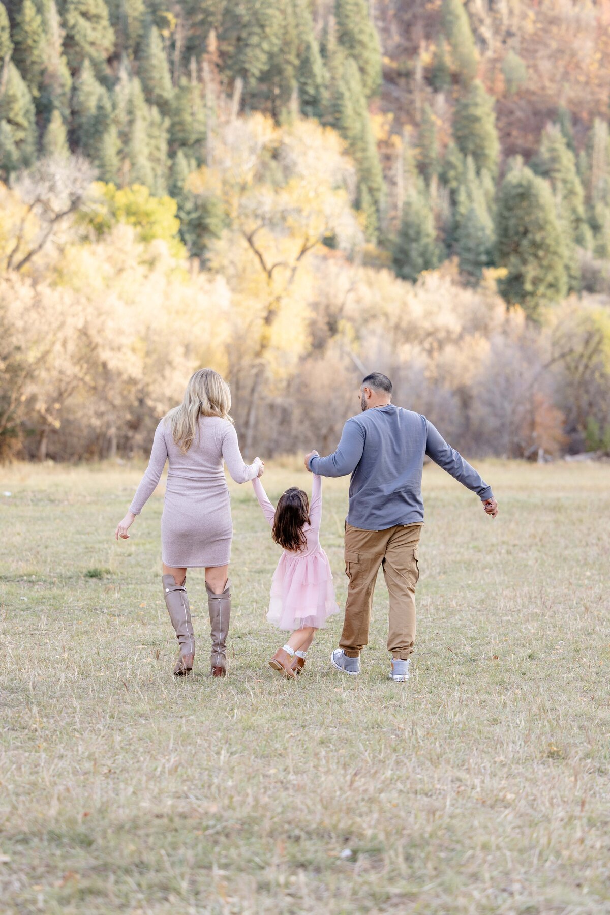 Utah-County-UT-Fall-Mini-Session-Magnolia-and-Grace-Photography-Co-AmandaT-# (1)-11