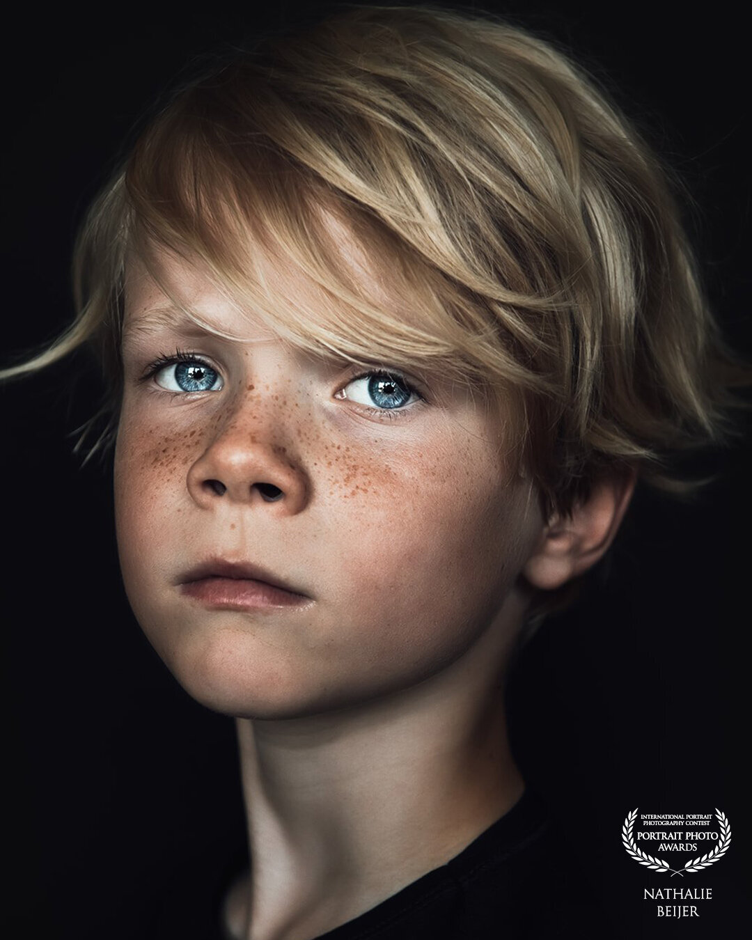 Prijswinnende portretfotografie door Nathalies Pictures uit Nissewaard – winnaar van de Portrait Awards met dit expressieve portret. (8)