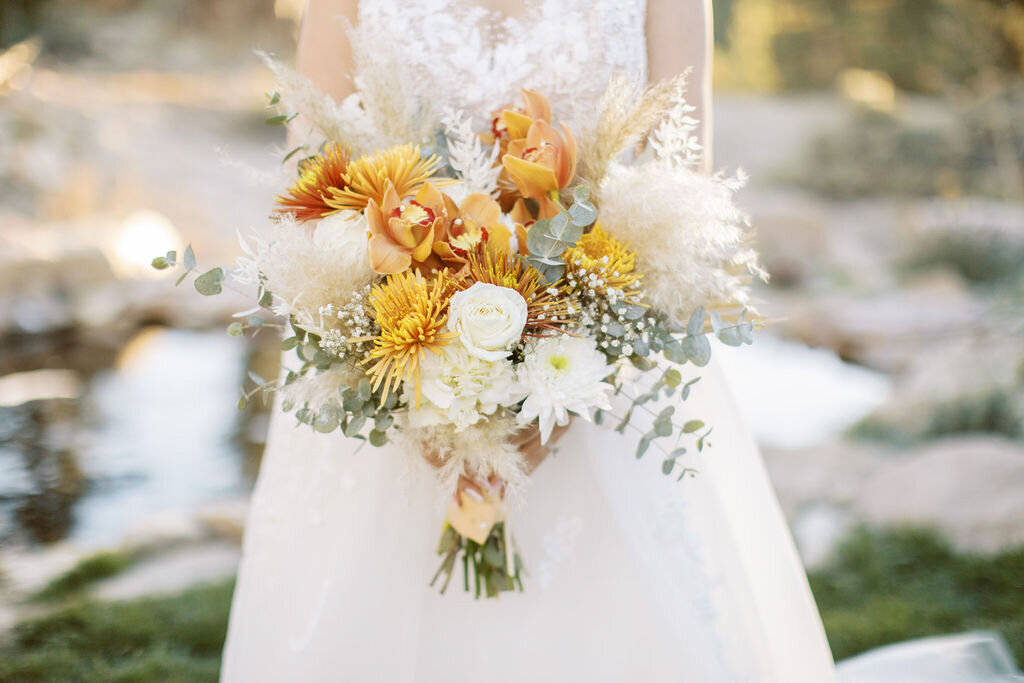 Sally and Pablo_bridal bouquet closeup