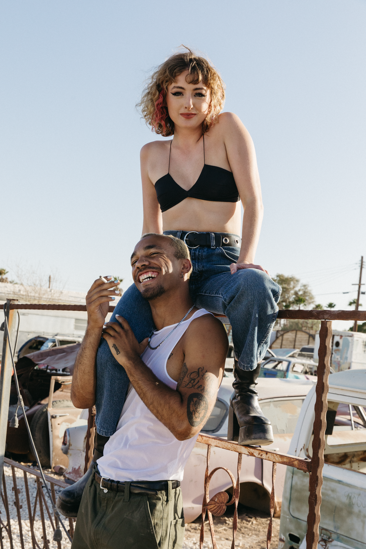 Junkyard-Trashy-Engagement-Shoot-3791