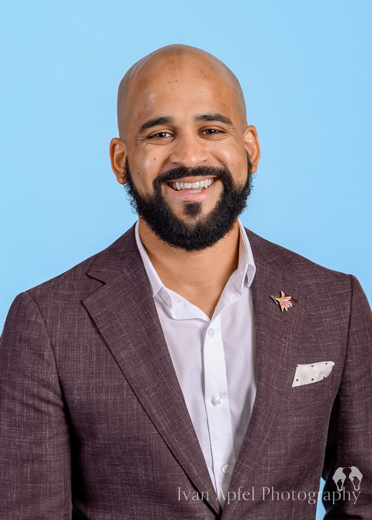 Miami-Headshot-Photographer-Finance-Exec-Ivan-Apfel-Loud_Live_Blue_Headshots_2022-Loud_and_Live-0216