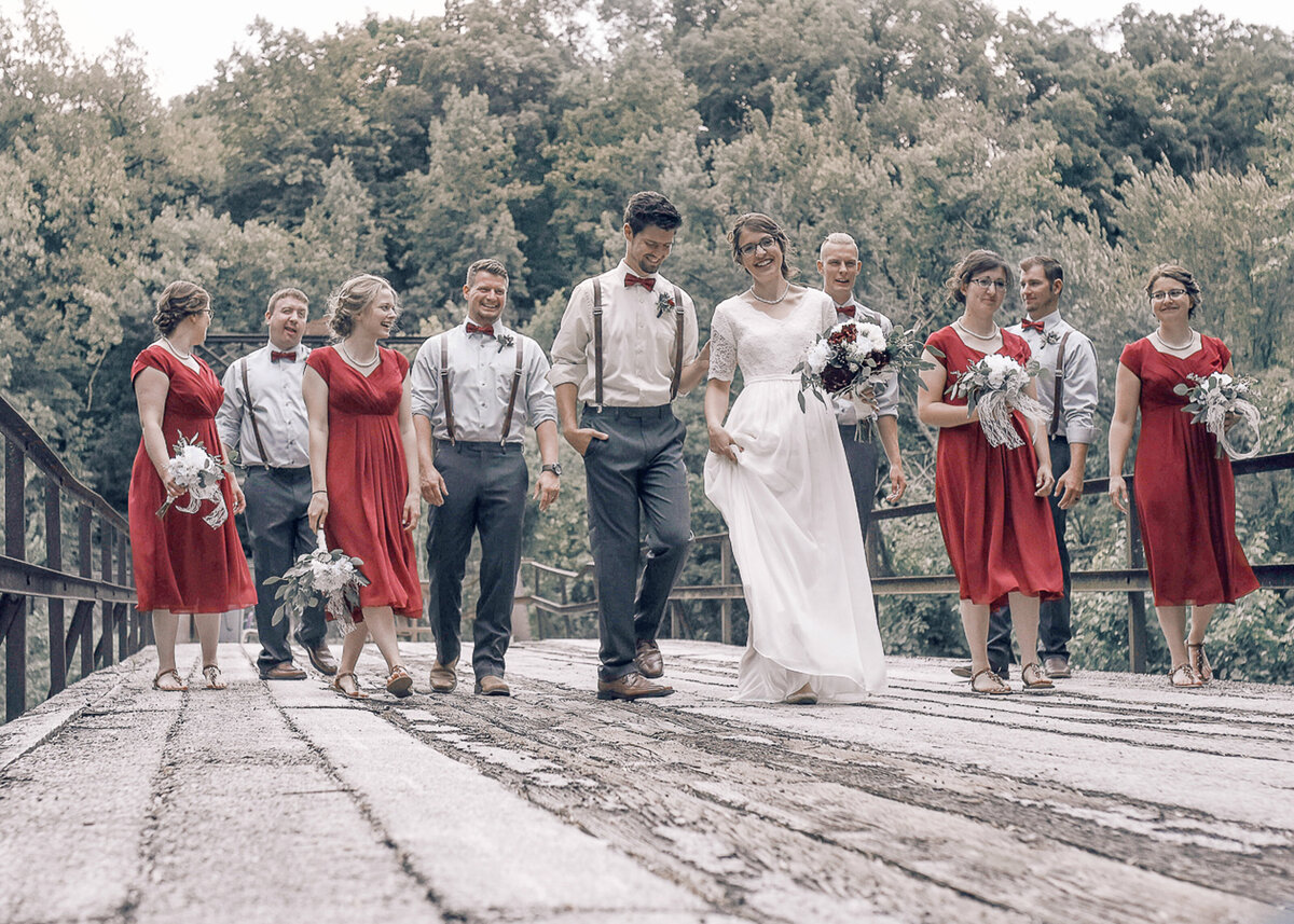 wedding bridal party | Iowa wedding photographer | Iowa Photographer | Playlife | Cedar Rapids | Iowa City | Kalona | Alaynna Ann Schwartz-61