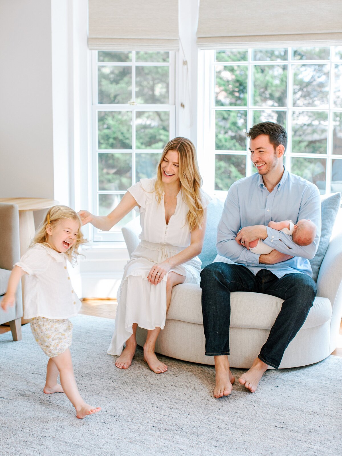 modern-indoor-newborn-richmond-va-photos-amy-nicole-photography-0007