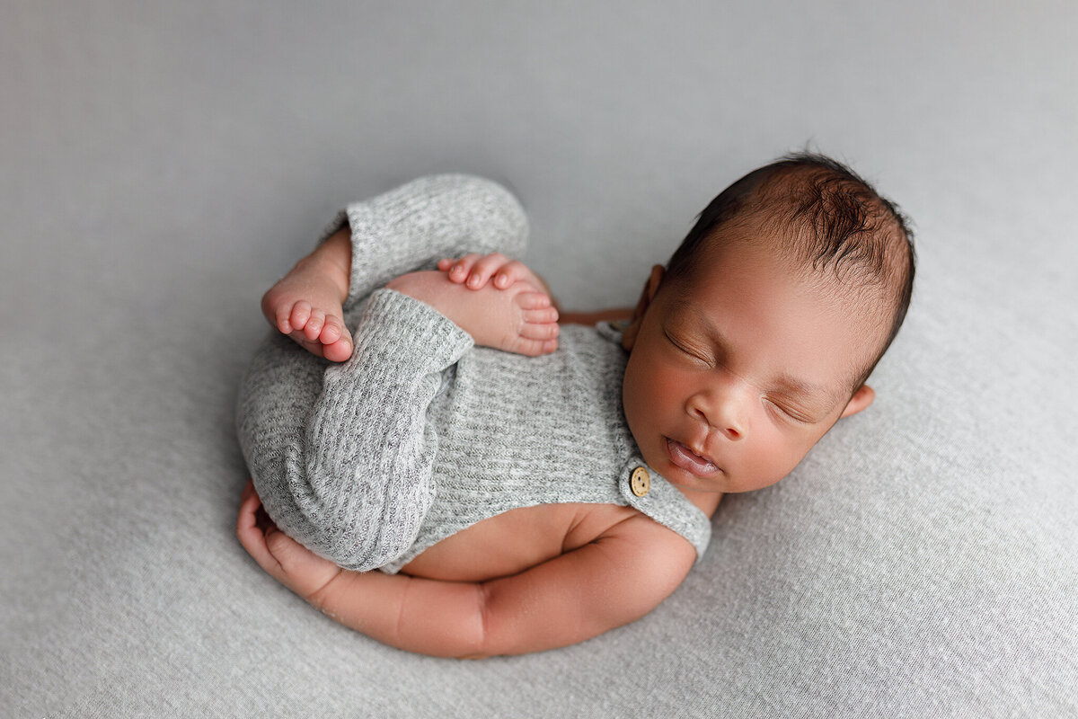 McDonough newborn photographer, Atlanta Newborn Photographer, Fayetteville newborn Photographer, Peachtree city newborn photographer, Hampton ga newborn photographer, marietta ga newborn photographer