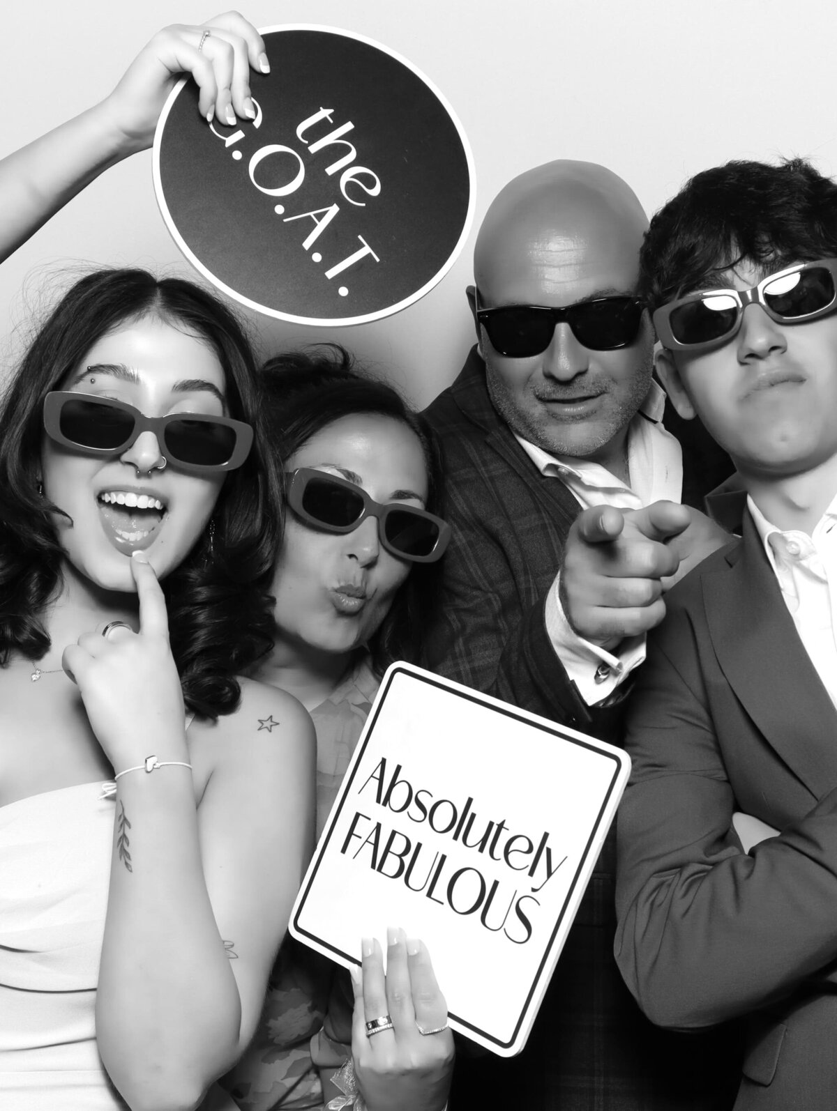 photobooth_london_essex_weddings_4