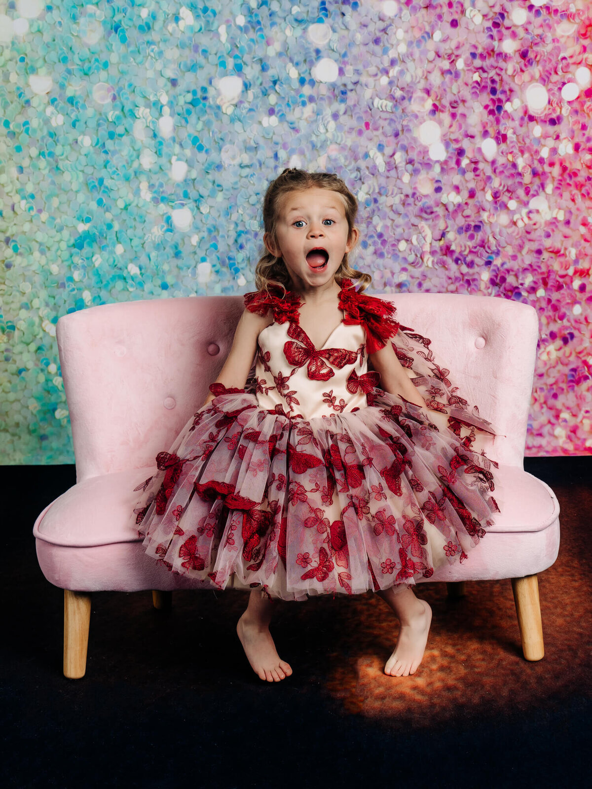 Excited little girl in Prescott kids photos by Melissa Byrne