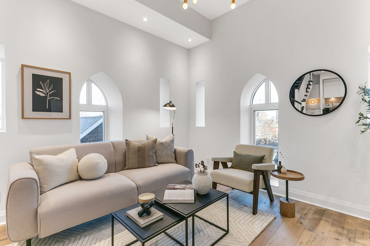 22-web-or-mls-9_004_Family Room