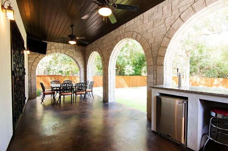 outdoor patio with outdoor kitchen.