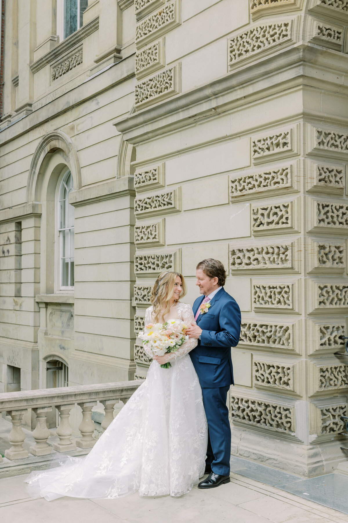 Shangri-La-Hotel-Toronto-Wedding_Editorial-Wedding-Photographer0029