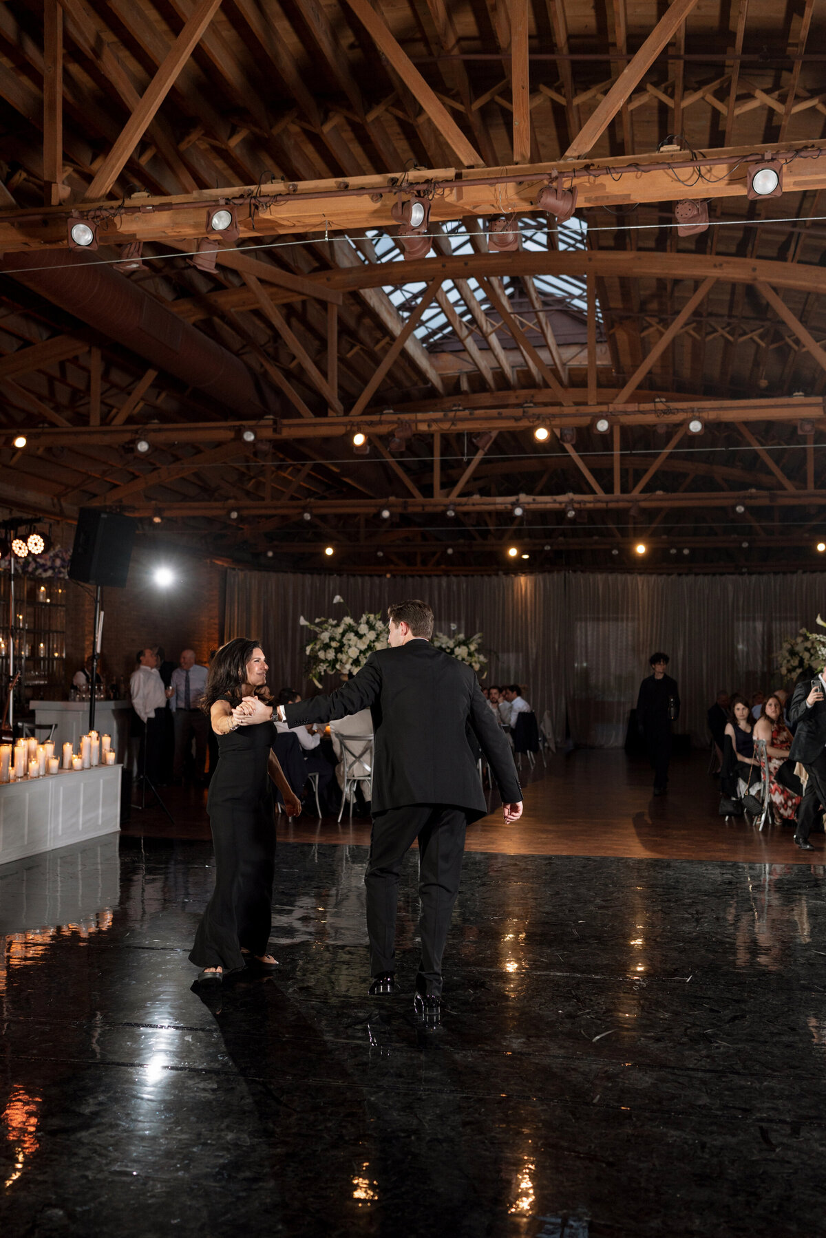 Aspen-Avenue-Berlez-Chicago-Wedding-Photographer-Great-Events-Epic-Events-Rockwell-on-the-River-Entertaining-Company-Jewish-Wedding-Editorial-153