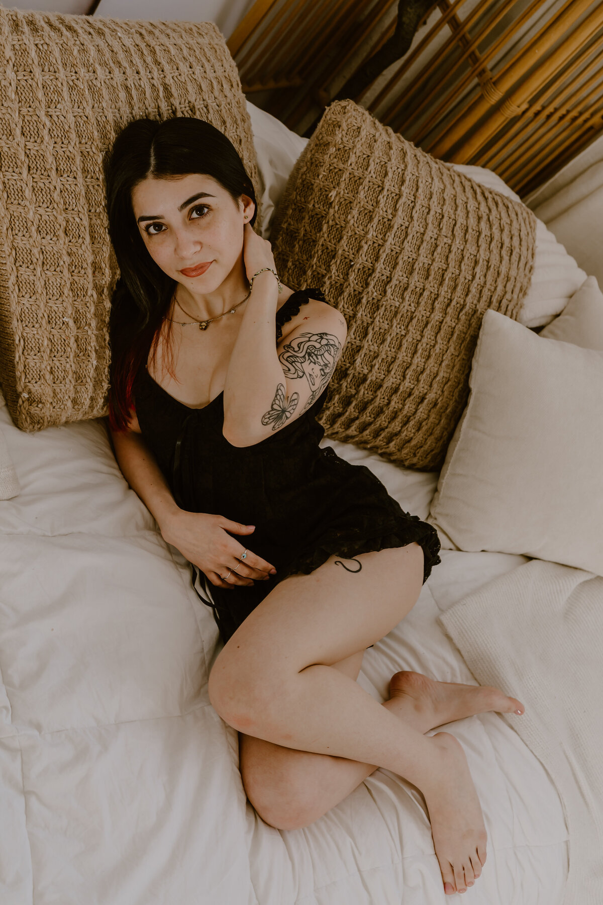 cozy-boudoir-in-black-lingerie-the-storyteller-studio-des-moines-storyteller-collective-photo-co