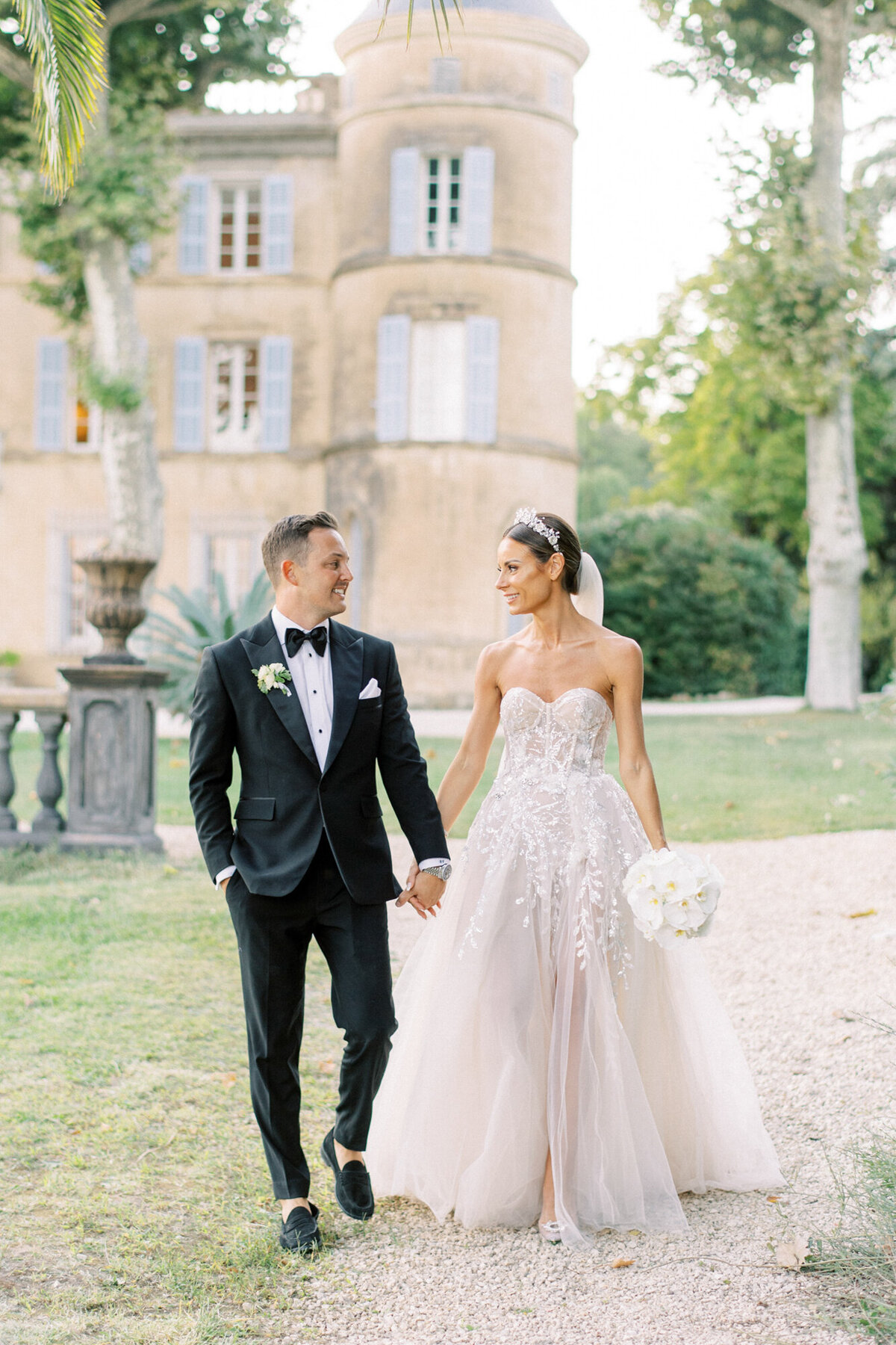 Maïlys Fortune Photography Husband Wife Wedding Weddings Photography France Switzerland Italy Timeless Dreamy Imagery Bilingual French English Destination Weddings Destination Wedding Provence French Riviera Paris Lake Como Tuscany109