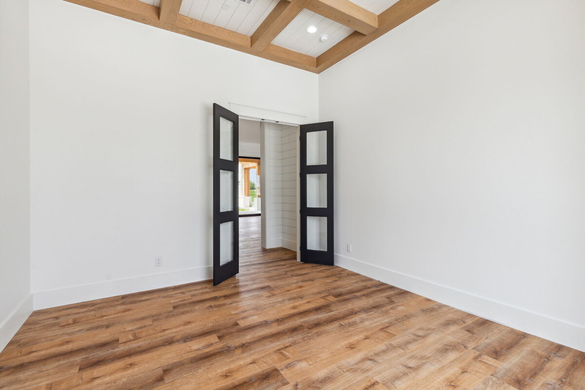25-485Lakeview_016