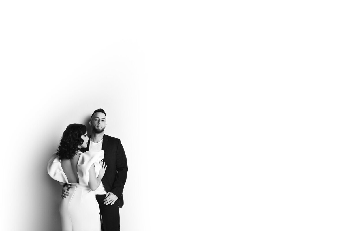02a - Modern High End Couple Portraits