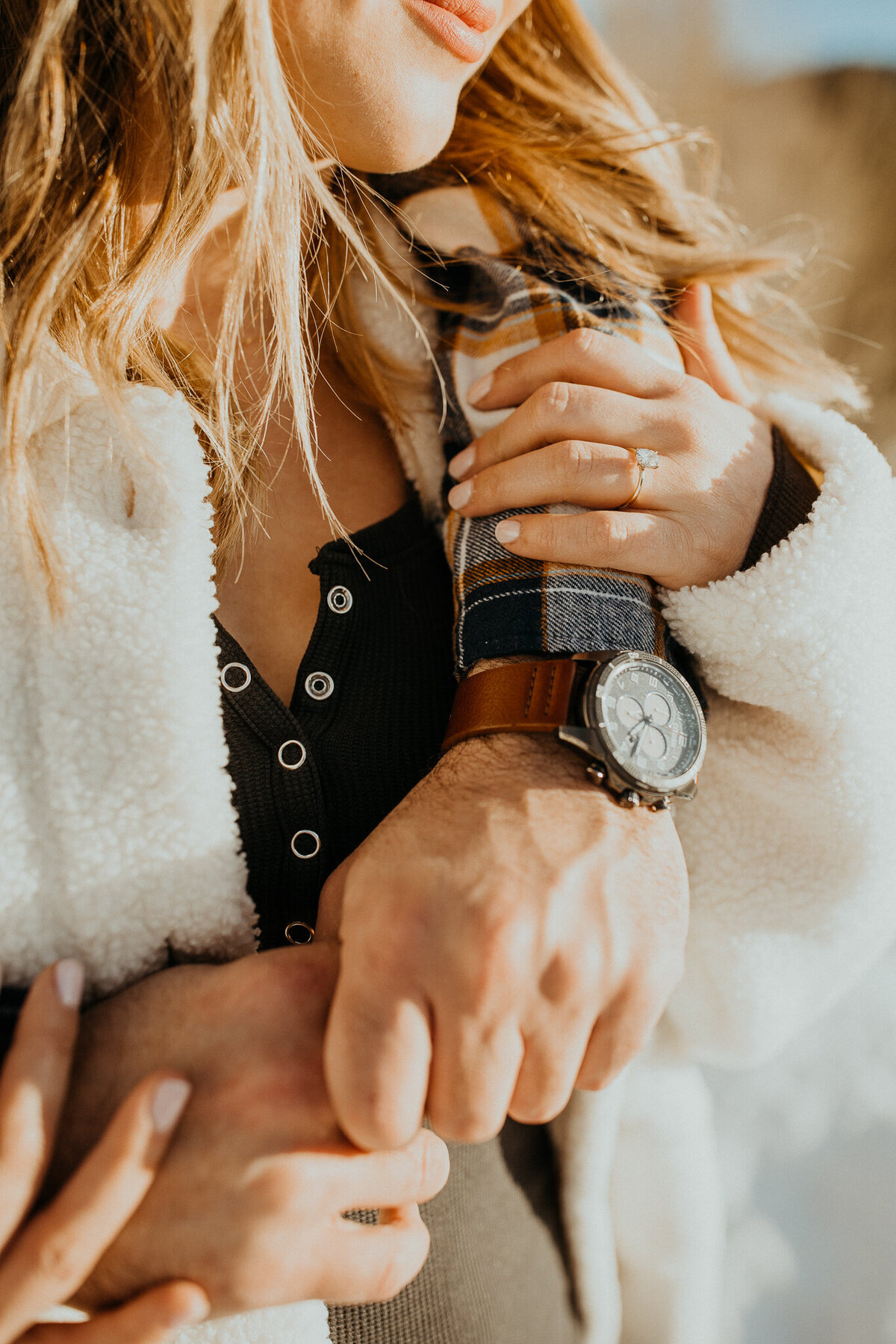 engagement-hands
