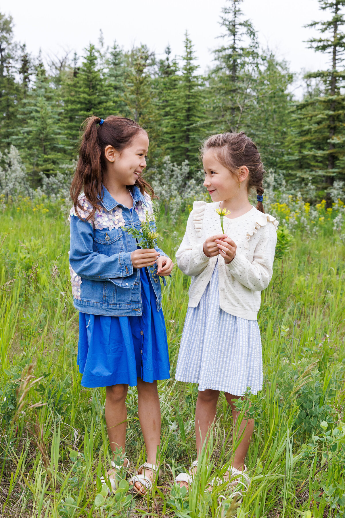 Calgary-outdoor-family-photos-Kate-Daniel-Photography-32
