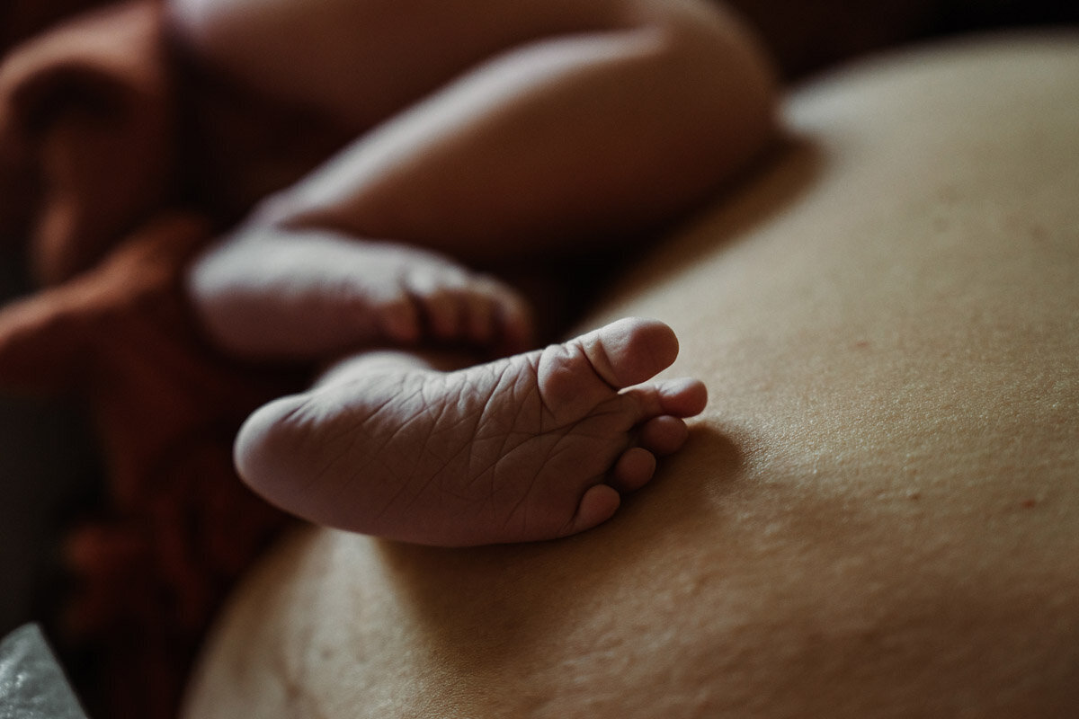 home-birth-photography-natalie-broders-g-082