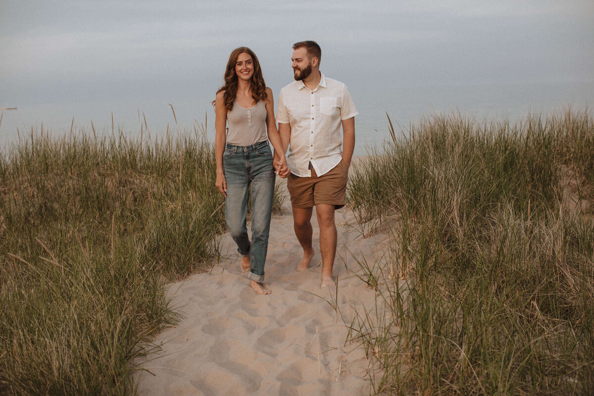 manitowoc-point-beach-state-park-engagement-nikki-n-photography-061