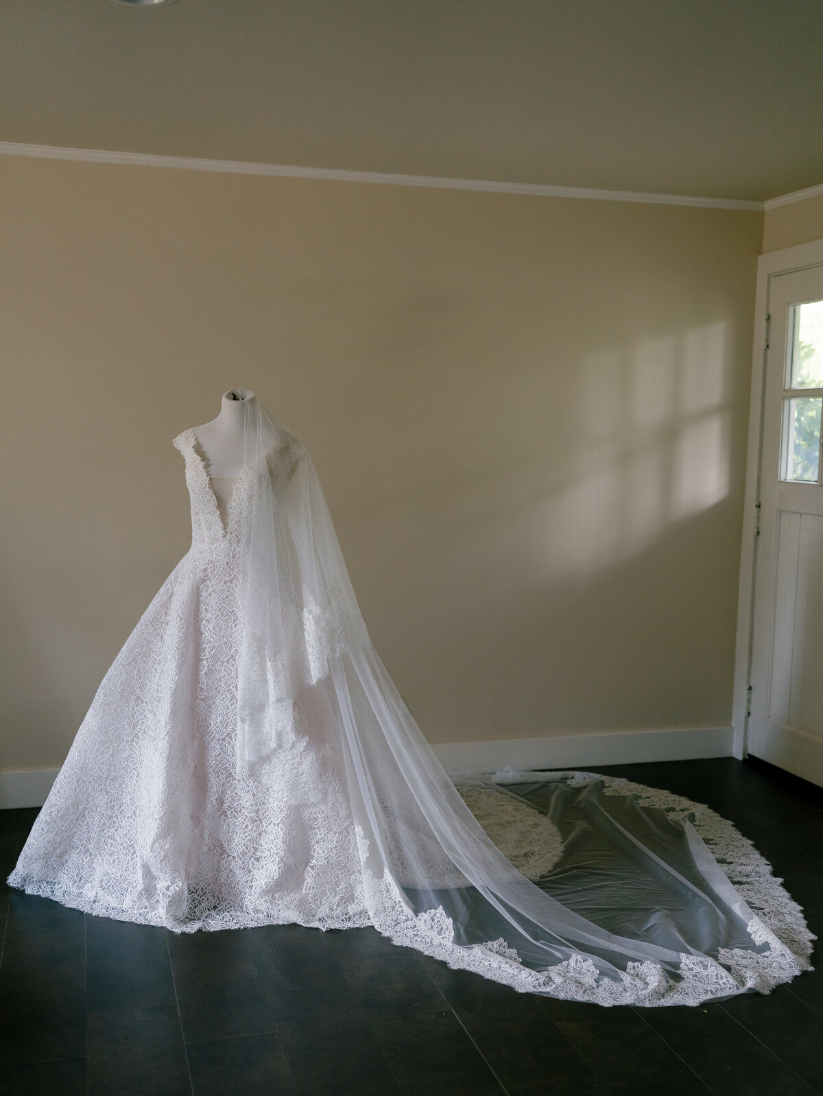 beaulieu-garden-wedding-getting-ready-kristine-herman-photography-52