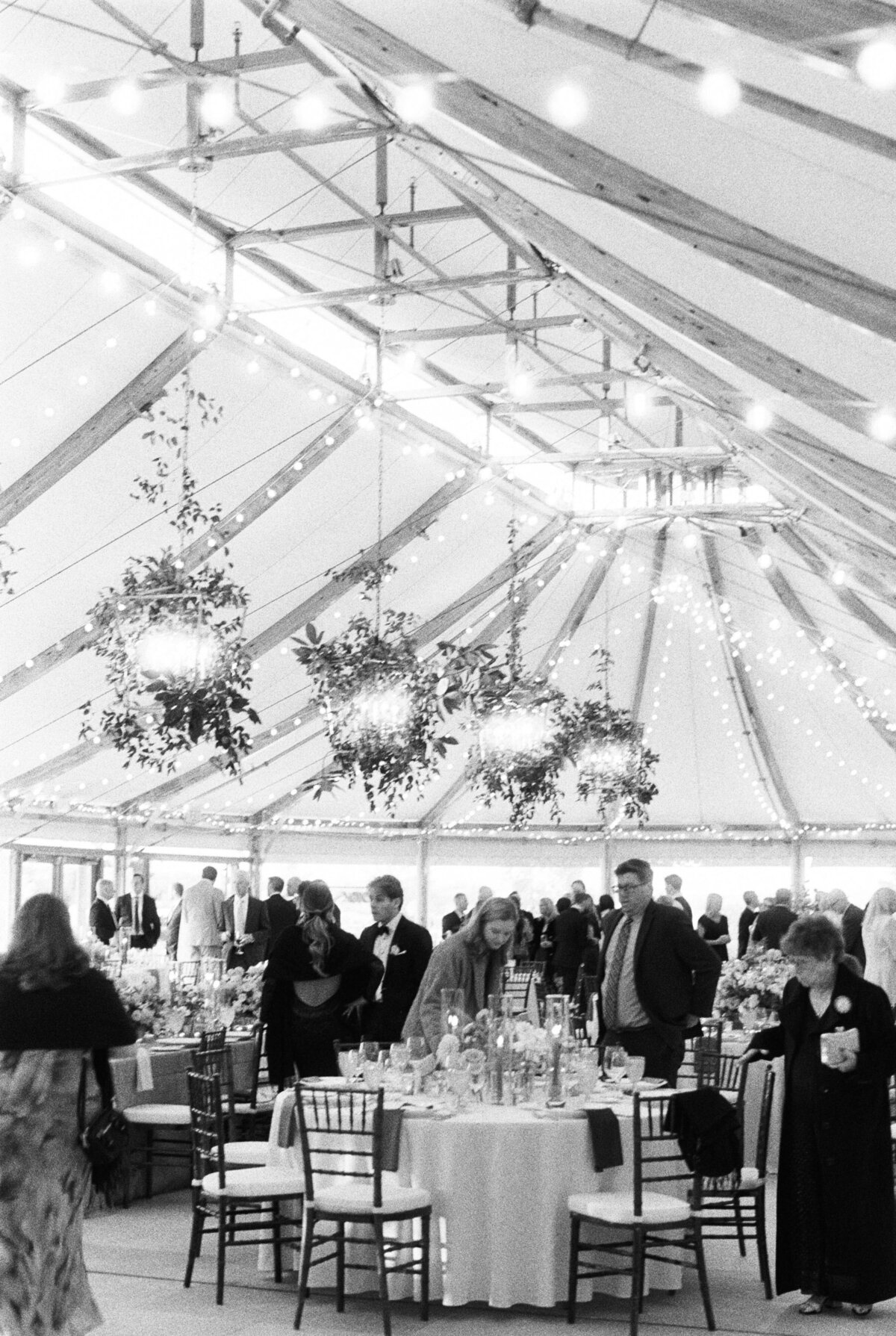 Emily March Photography Wilmington, North Carolina and Destination Wedding Engagement Photographer Heirloom Photography for Memorable Gatherings Light Airy Sentimental Imagery Images Weddings_Castle Hill Inn Wedding - 081