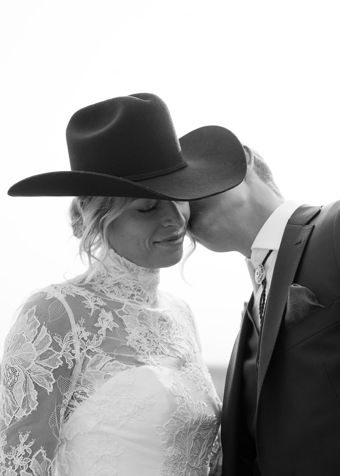 presley-gray-photo-Deerlodge-rustic-western-Montana-wedding-4314