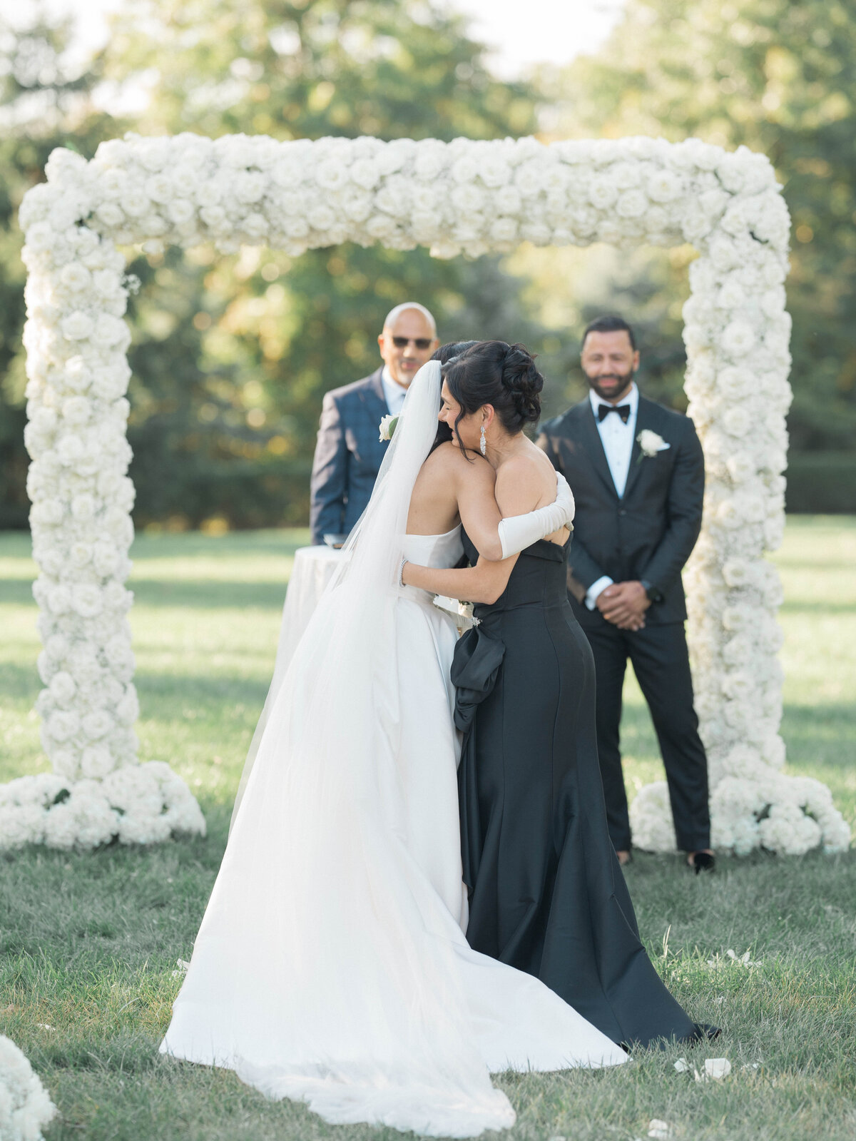 Molly Sue Photography New Jersey + East Coast Wedding Photographer Romantic Imagery Engagement Lifestyle Heirloom Wedding Albums662