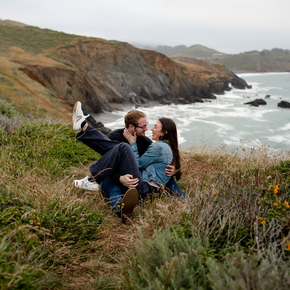 05312023_Makenzie+Gavin_RodeoBeachCA_AnjaJensenPhotography-140