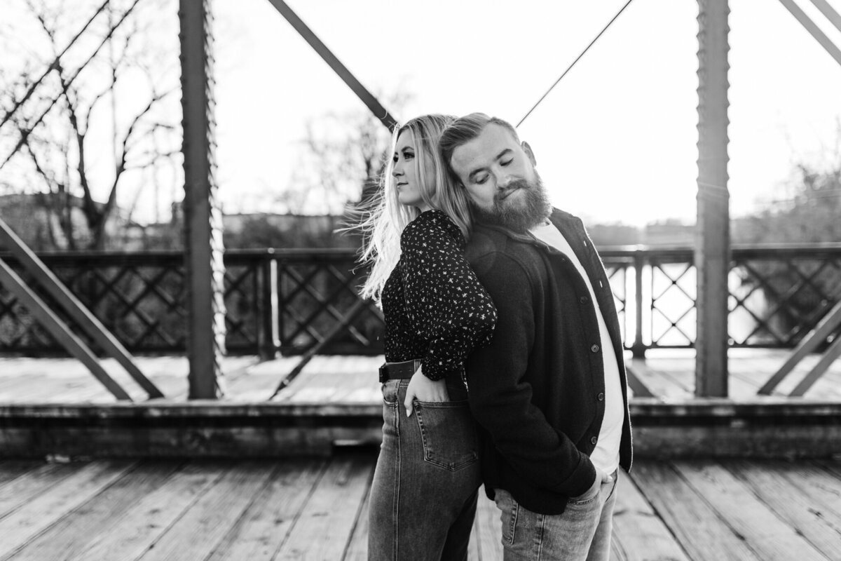 meg-thompson-photography-the-landing-fort-wayne-engagement-session-hannah-joe-18