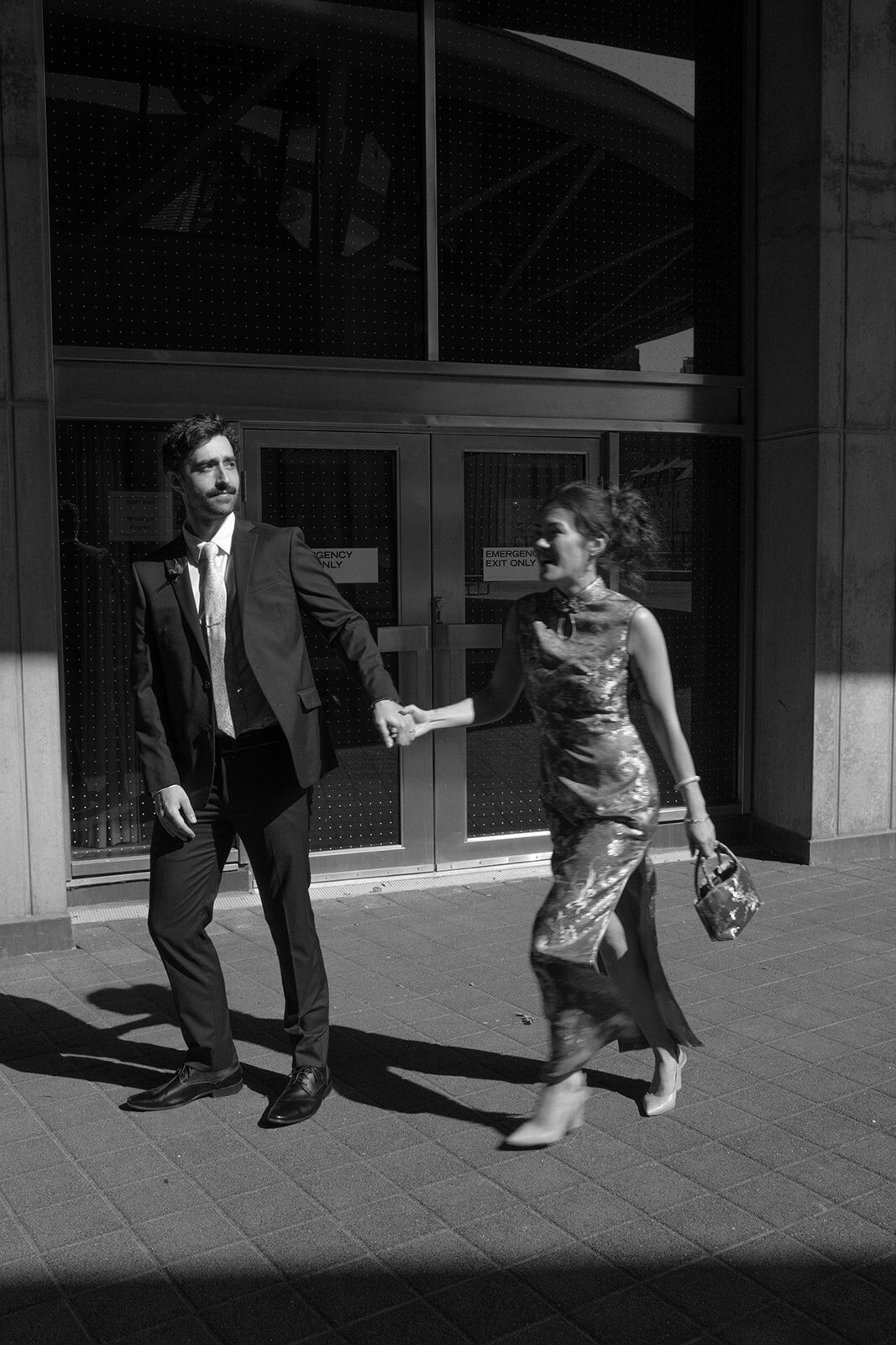 toronto-city-elopement-city-hall-ttc-subway-sugar-beach-fun-romantic-sumer-wedding-2742