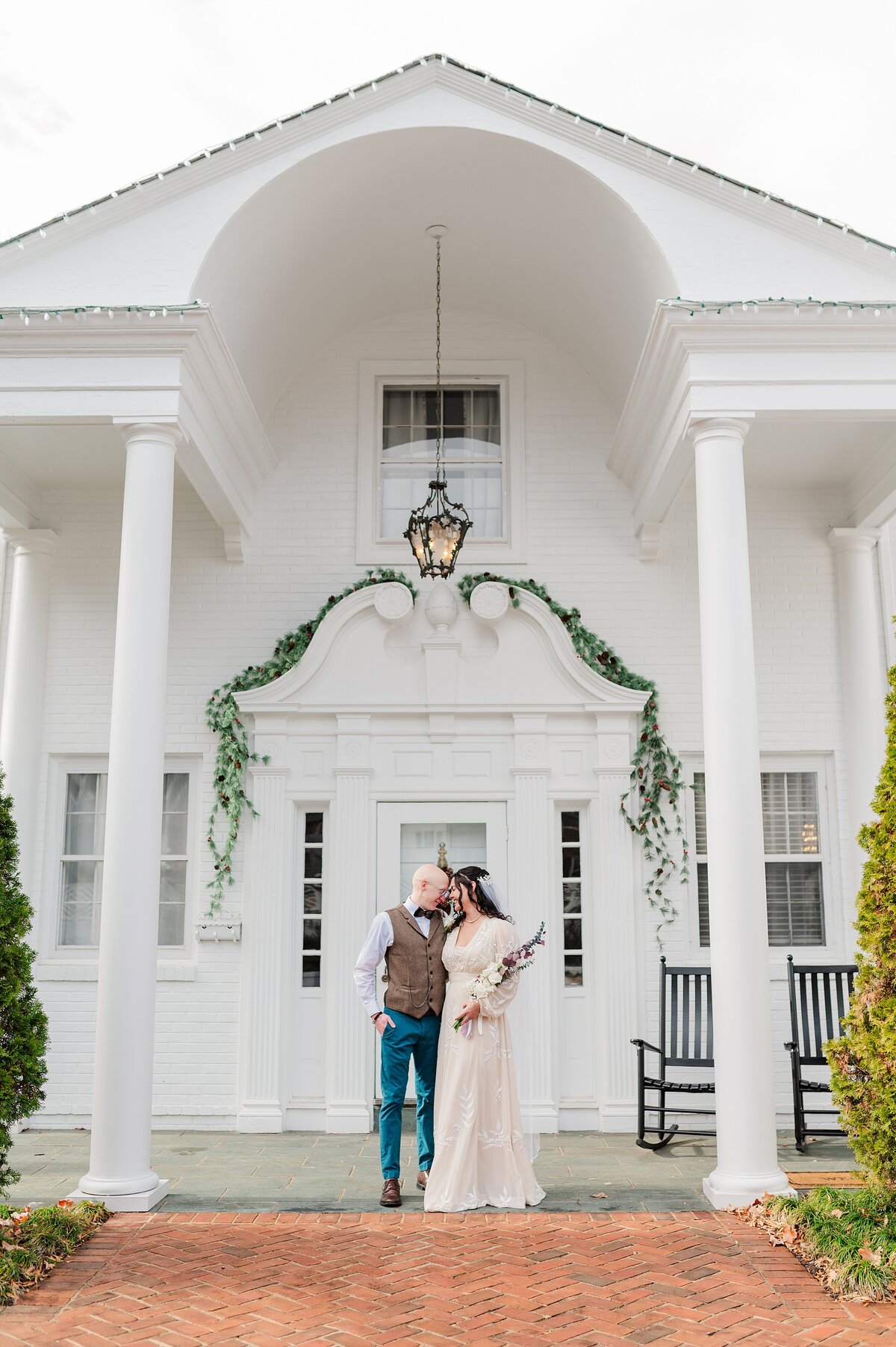 oakdale-inn-martinsville-va-winter-wedding-elsa-judkins-photography_1783