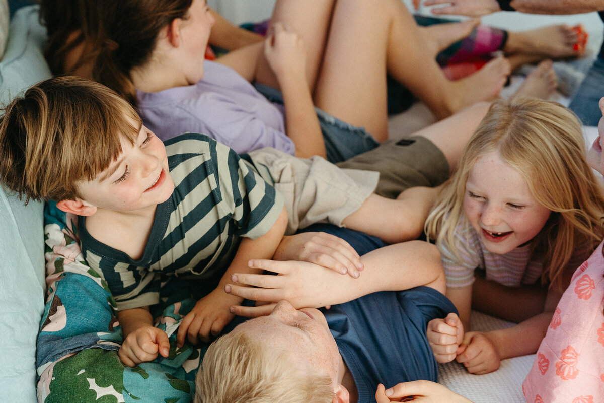 torquay-family-photographer-in-home-session-bobby-dazzler-photography-19