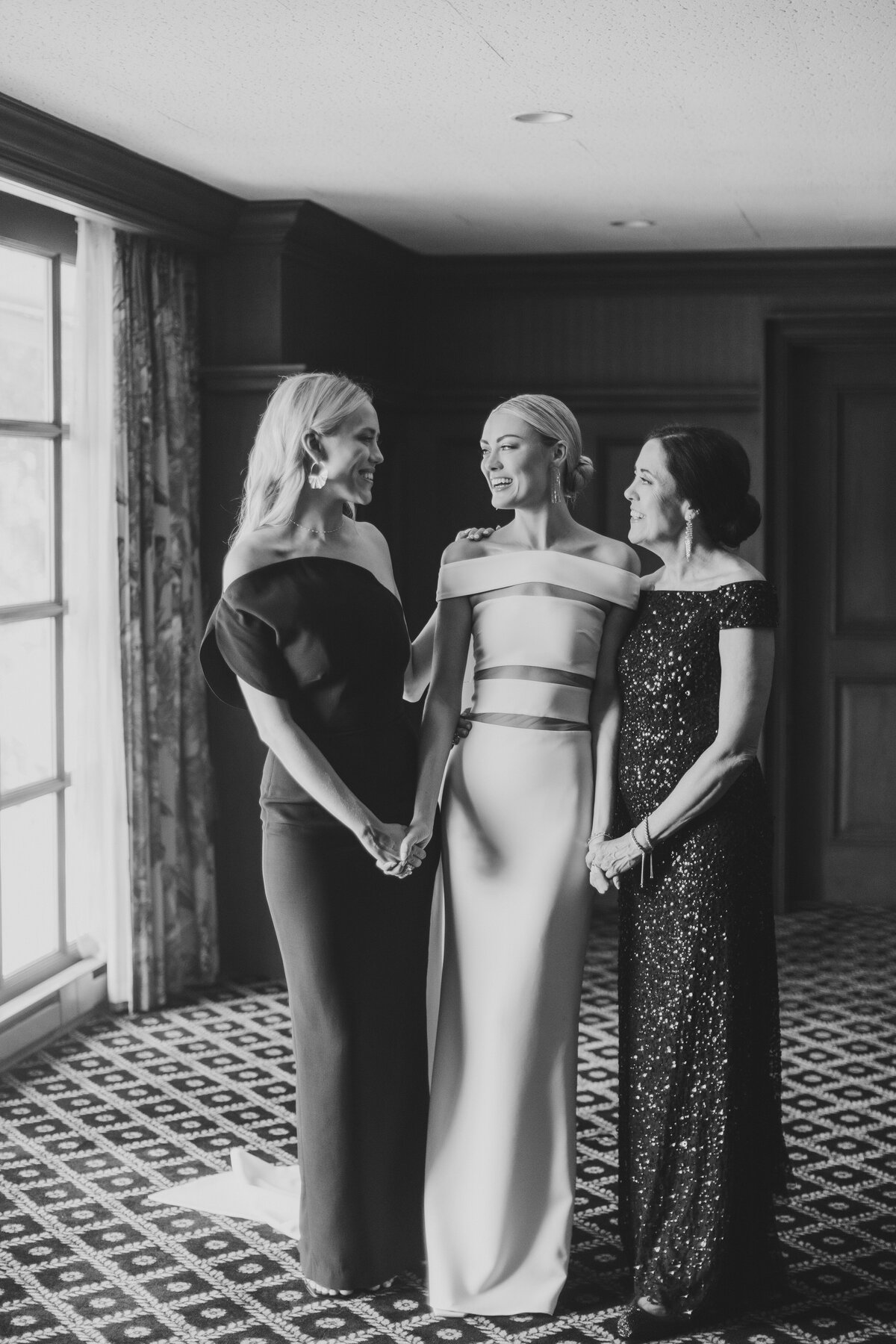 JackJackie_MissionHillsCCWedding_CatherineRhodesPhotography_NellieSparkmanEvents_KansasCityWedding13