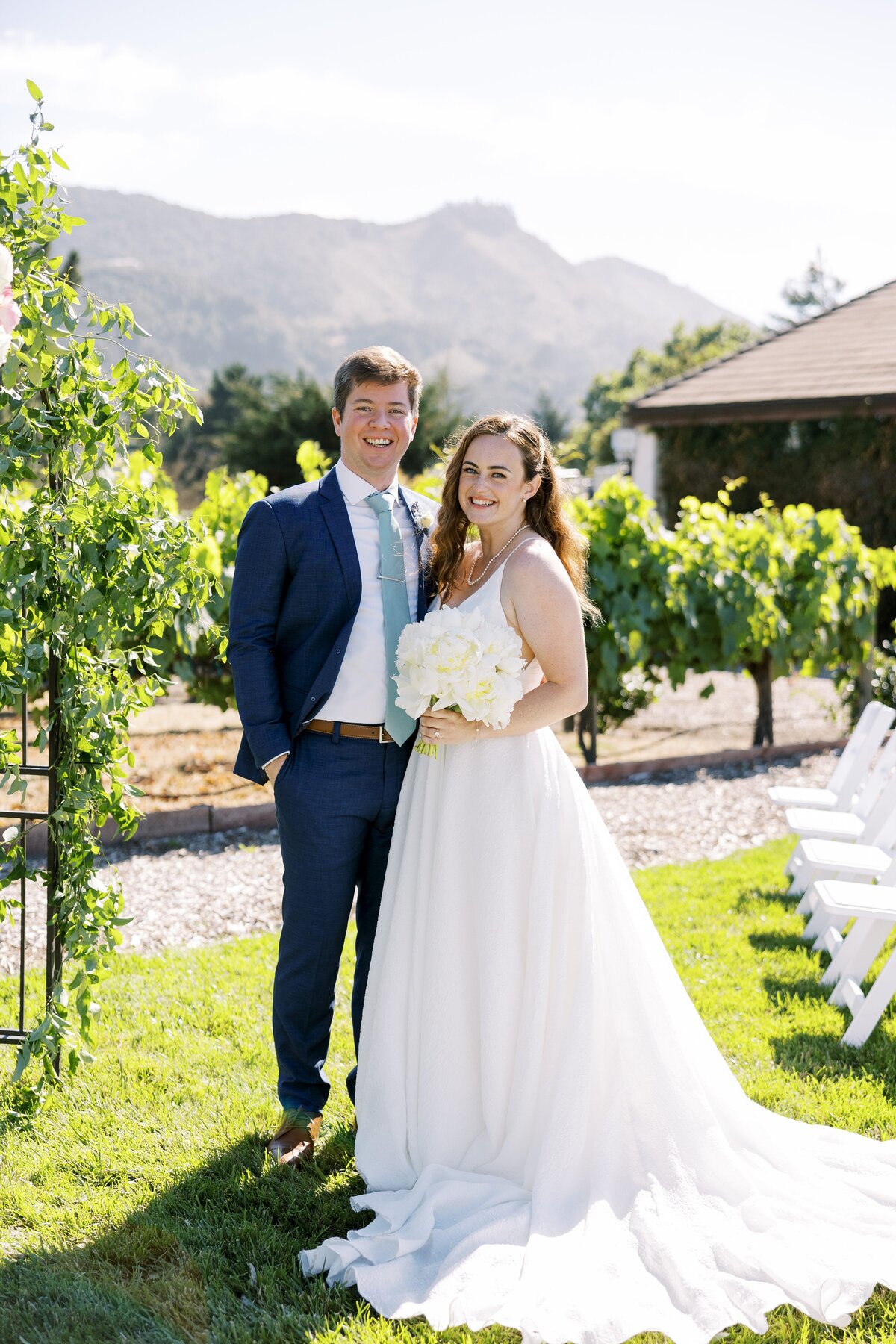 Folktale-Winery_Haley-Brendan_Hannah-Berglund-Photography_Sneaks-16