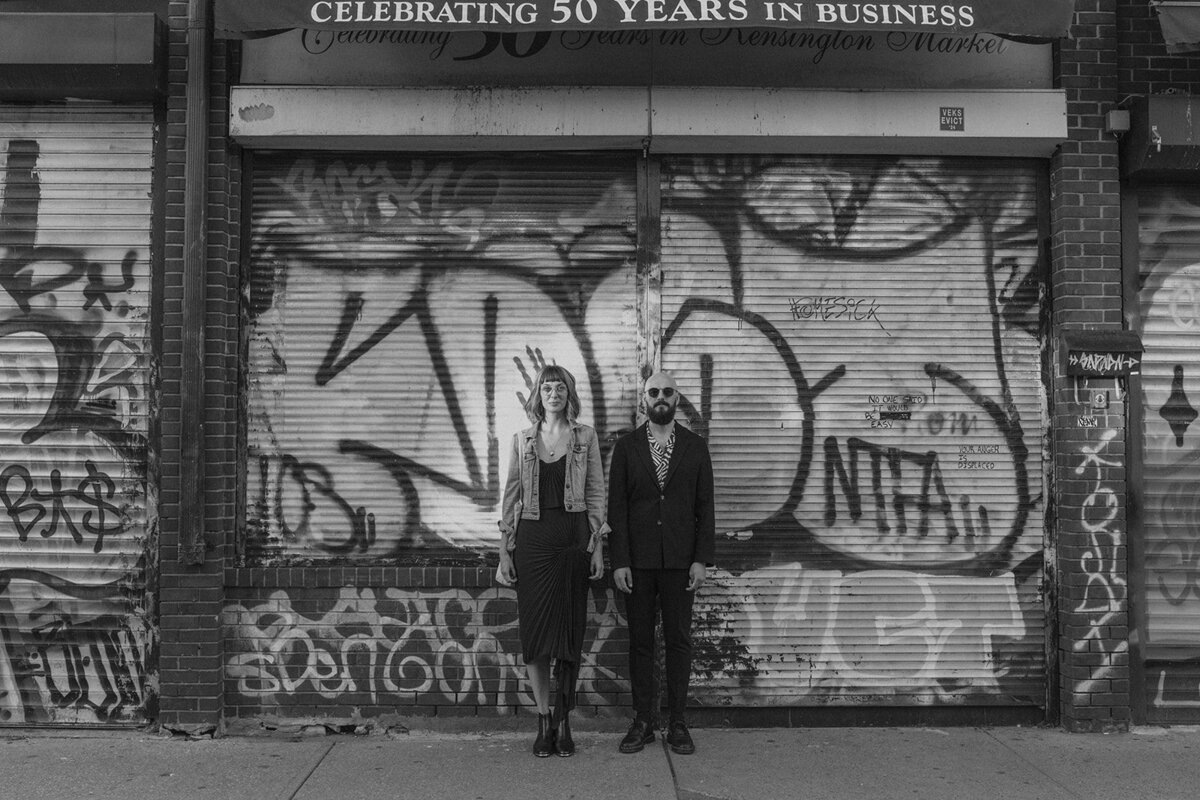 toronto-city-elopement-kensington-market-freespirited-romantic-fun-authentic-wedding-photography-2664