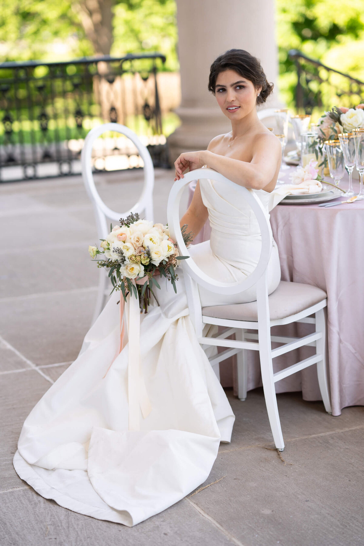 bride-chicago-latina-asymmetrical-wedding-dress-chic-5