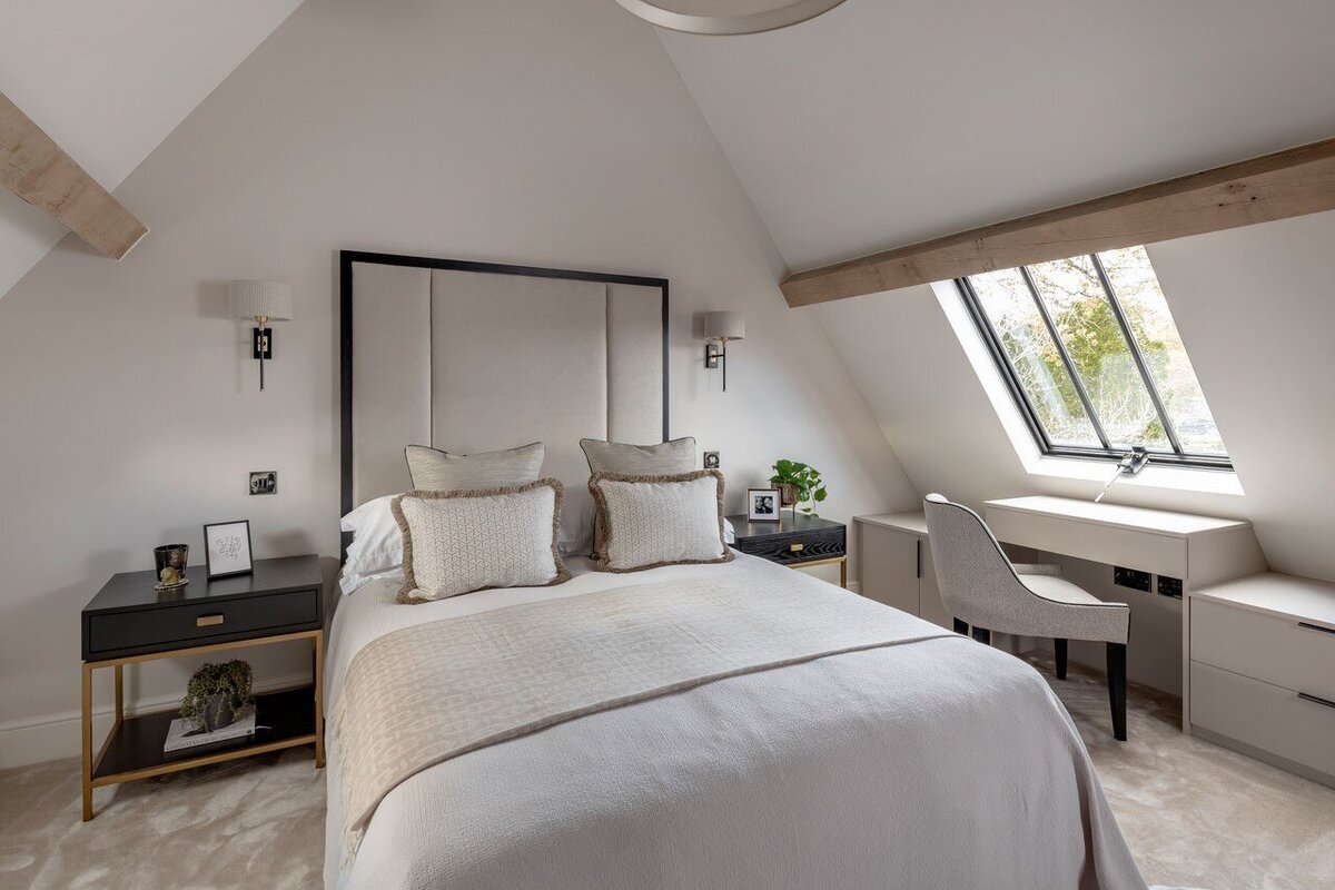 Coastal Cupboards_Bespoke Fitted Furniture in Poole & Bournemouth_Elegant Interiors_Daughters Bedroom 1