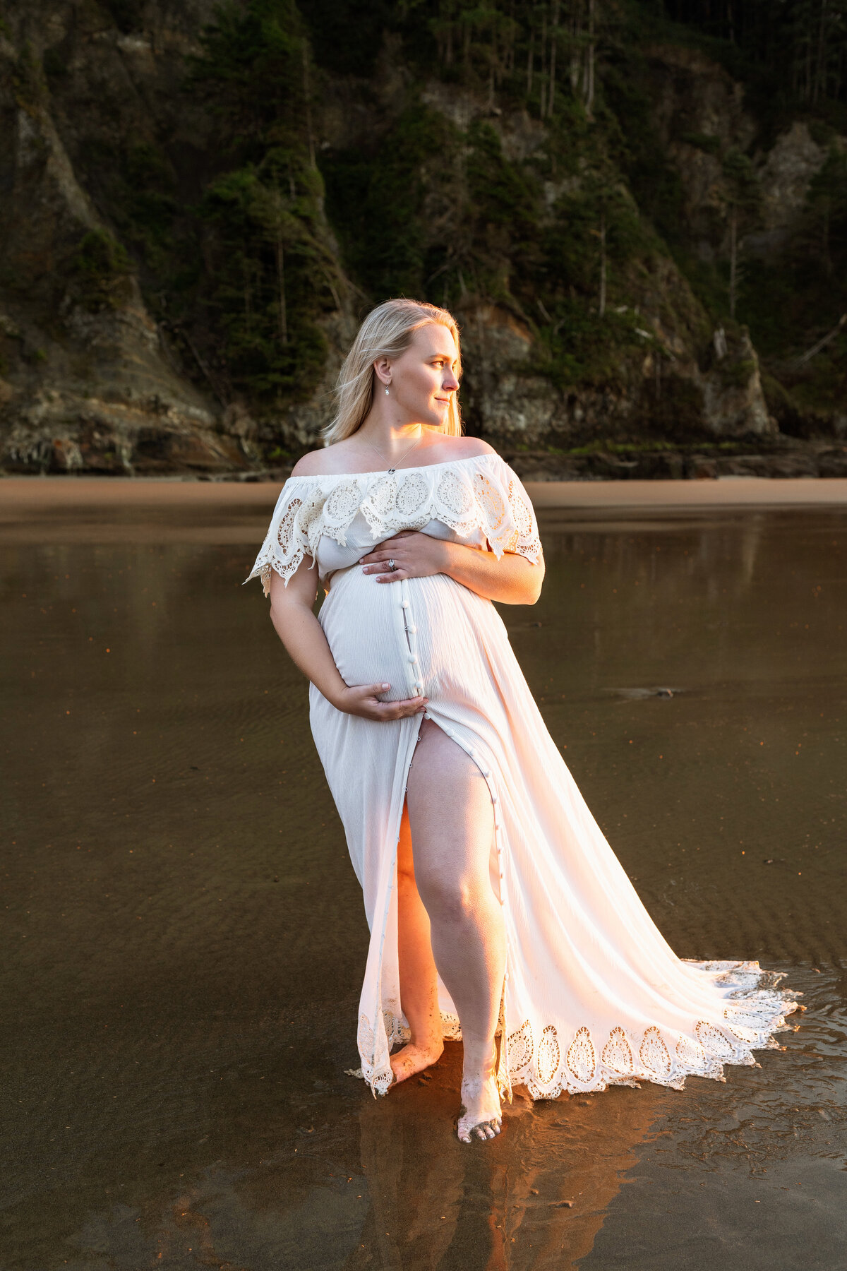 MCCALMONT_MATERNITY_SESSION_2023-FINAL10