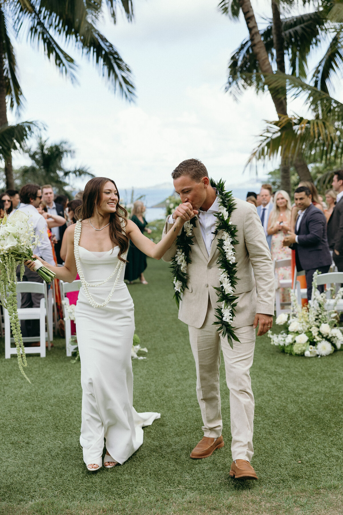 linapricephotography-wedding-ceremony-at-kualoa-ranch-hawaii-oahu.jpg-2669